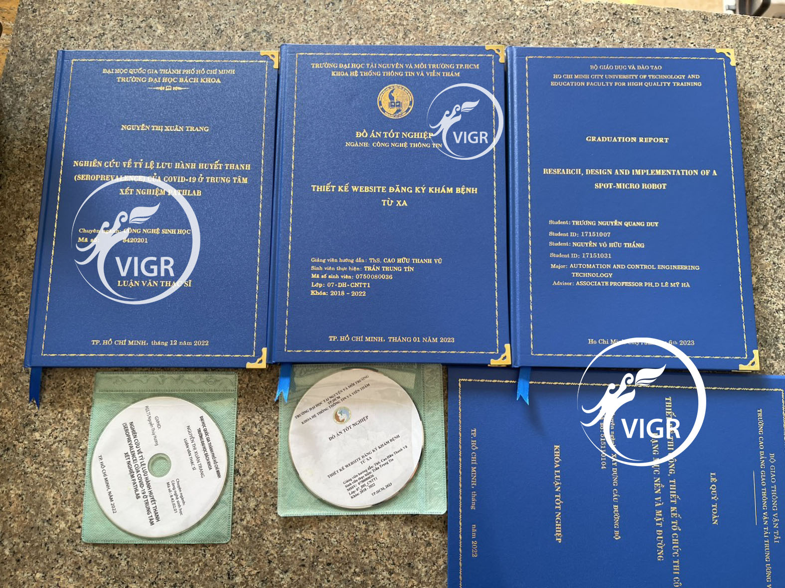 Bìa mạ vàng ĐH Tài Nguyên và Môi Trường