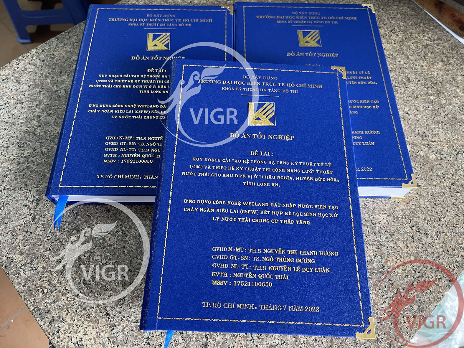 Bìa mạ vàng ĐH Kiến Trúc HCM