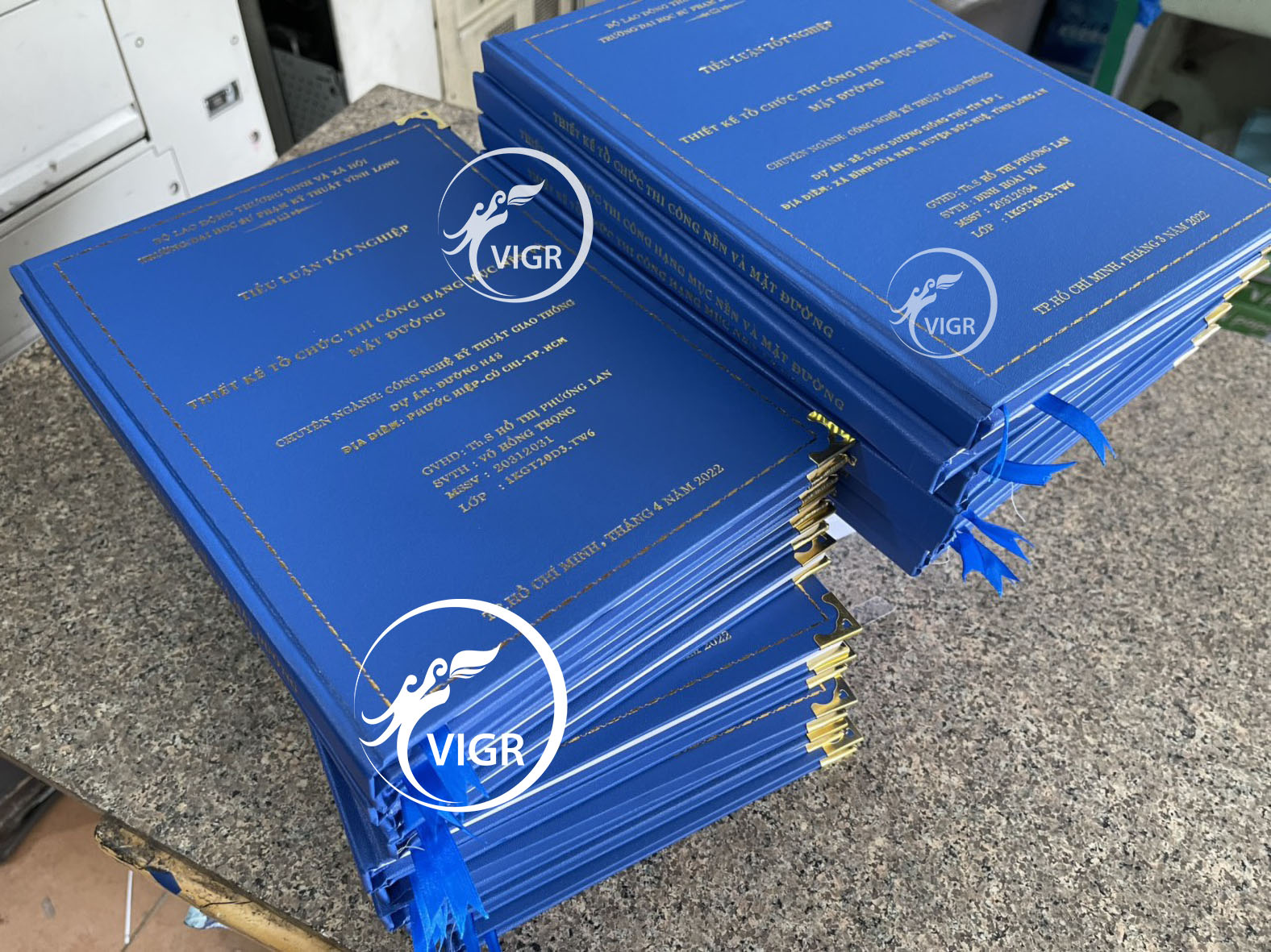Bìa mạ vàng ĐH Sư Phạm Kỹ Thuật Vĩnh Long